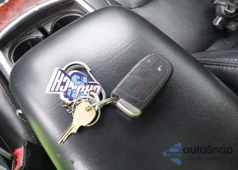 2012 Chrysler 300 Limited z USA, uszkodzony, nr VIN 2C3CCACG5CH212738